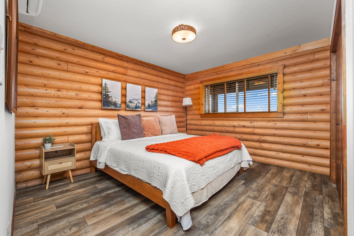 Midway Mountain Cabin