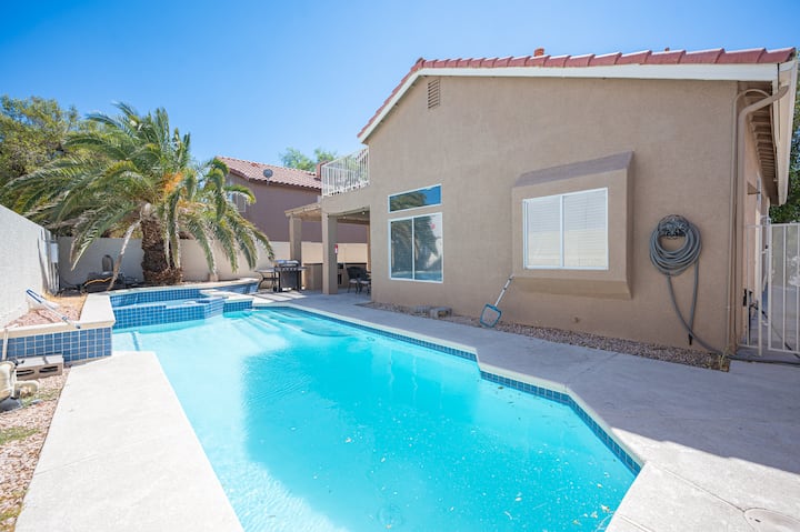 5 Beds 3 Bathrooms~pool Silver Palms Retreat - Las Vegas, NV