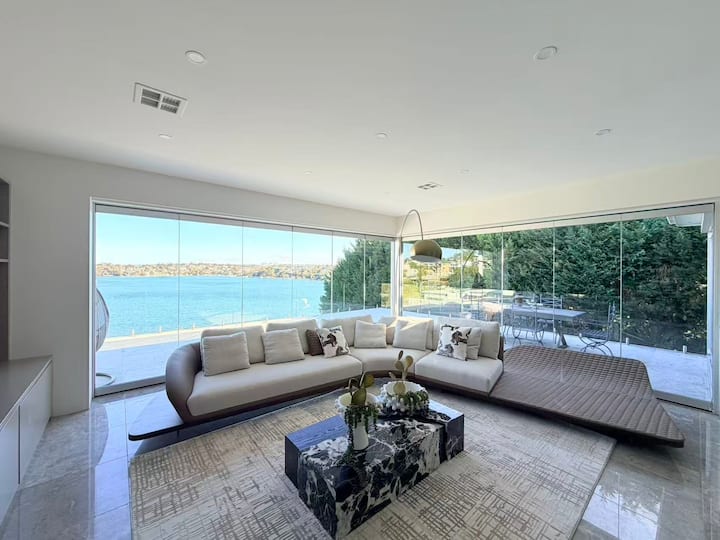 Grand Waterfront Mansion 180° River Views| Pool | - Cronulla