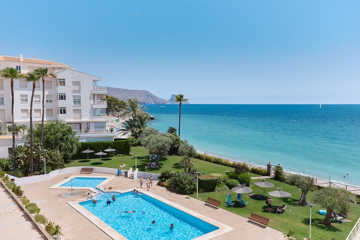 Costa Bella Front Beach Apartment - By Welcomely - Altea