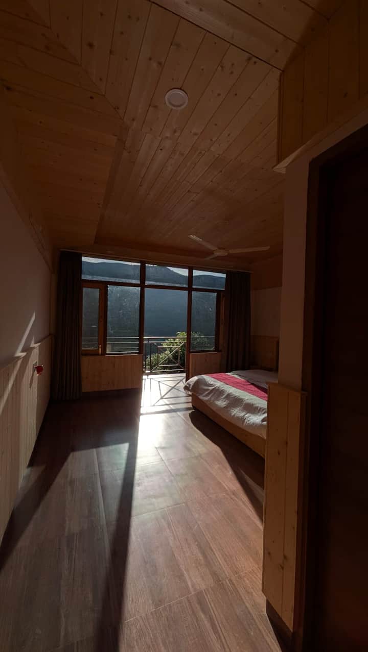 Comfortable Couple Stay In Tiger Falls - Chakrata
