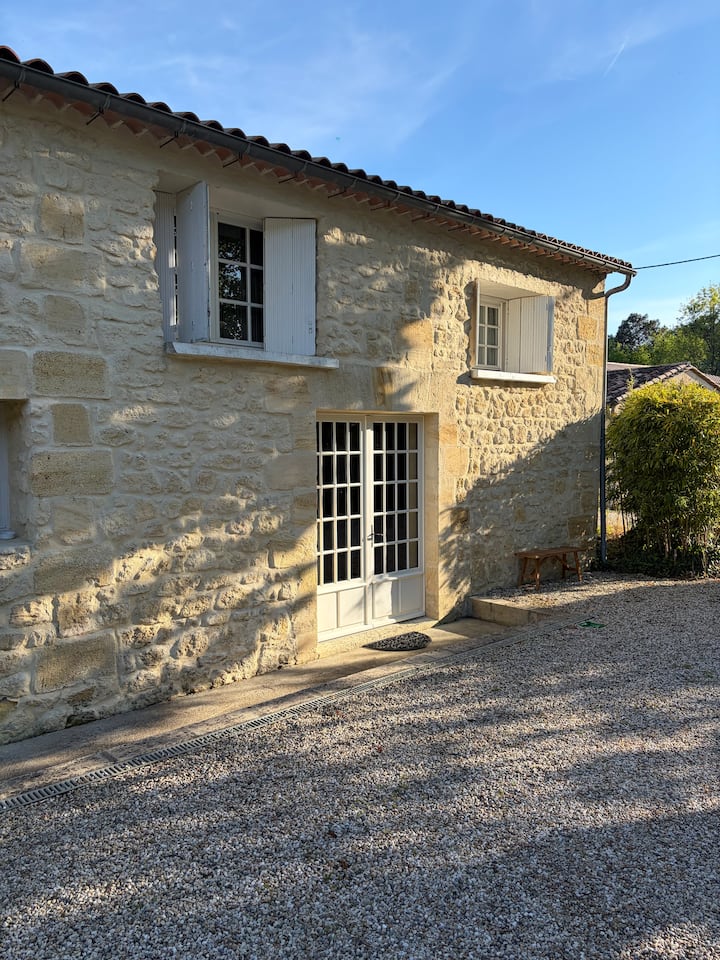 Charmante Maison Pour 4 Personnes - Margaux