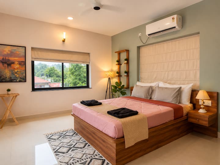 Bedroom 2 image 2