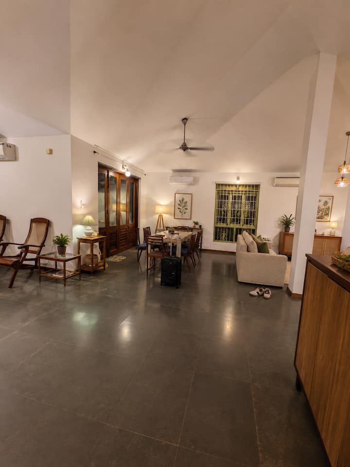 Living room image 3