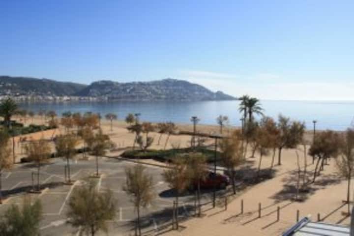 021 - Appartement Sur La Plage, Parking - Roses