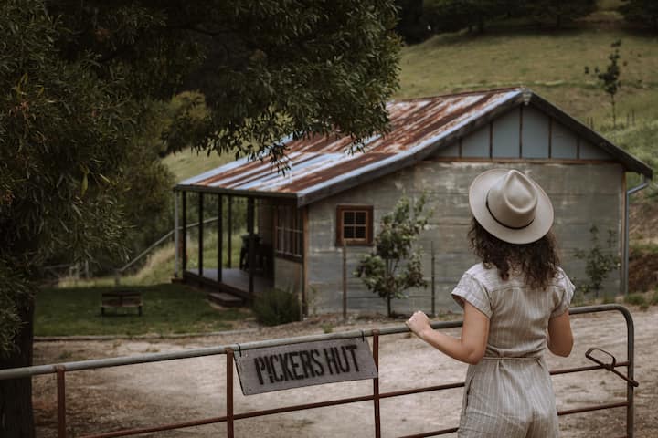 Pickers Hut - Australian Heritage Design Stay - Woodside