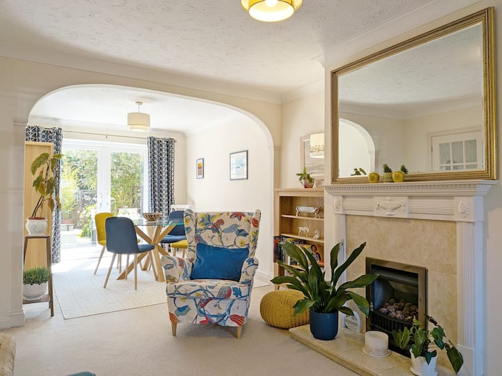 Pagham Close - Emsworth - Havant