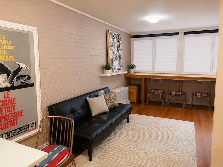 Brighton Two-storey Retreat | Minutes To St Kilda - Bayside City