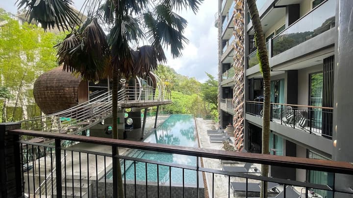 Modern Studio With Pool View & Balcony - Pa Tong