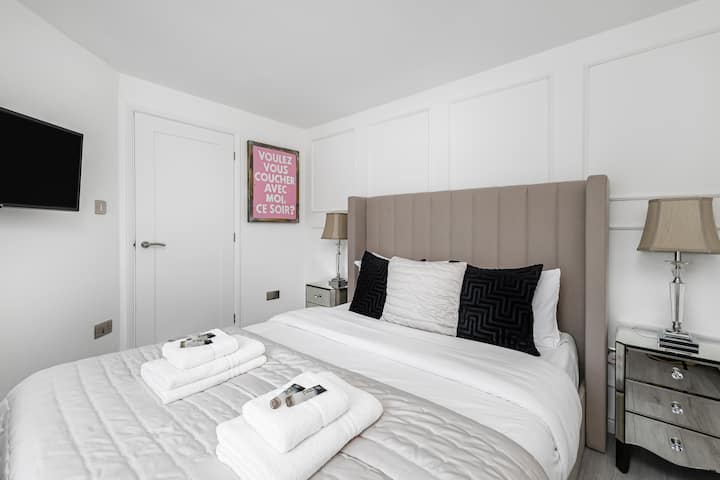 Stylish 1br Stay In Chiswick W/hot Tub & Parking - Brentford