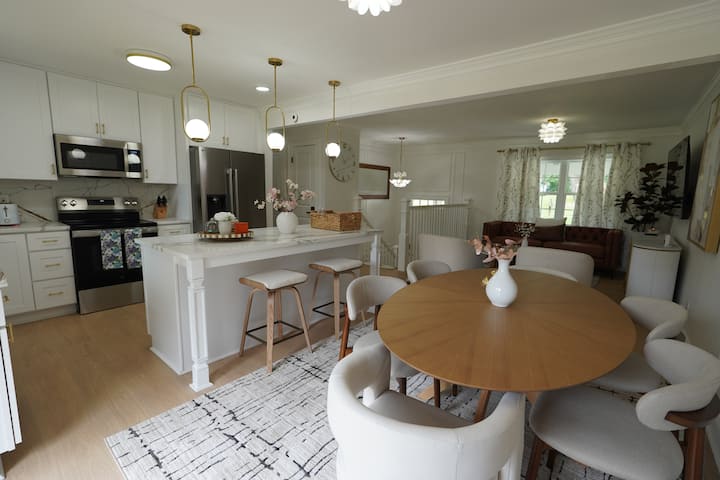 Stylish 4br Boutique Home | Marietta - Marietta