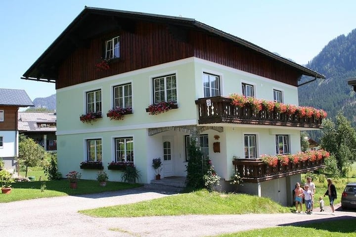 Perfekter Ausgangspunkt Für Wanderungen Und Mtb. - Hallstatt