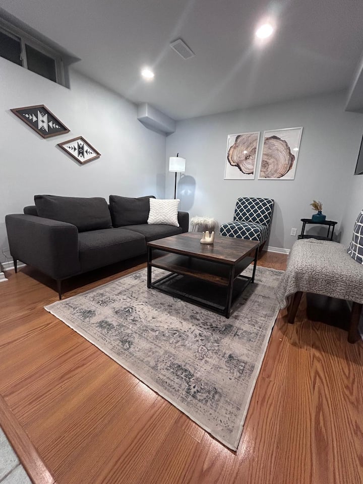 Fully Furnished Basement Studio In Oakville - Burlington