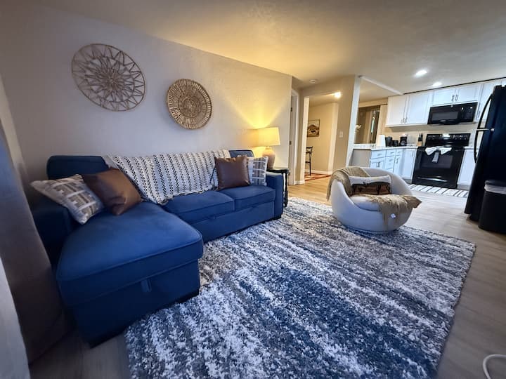 Southwest Charm | 2 Bedrooms | Comforts Of Home - Ada, OK