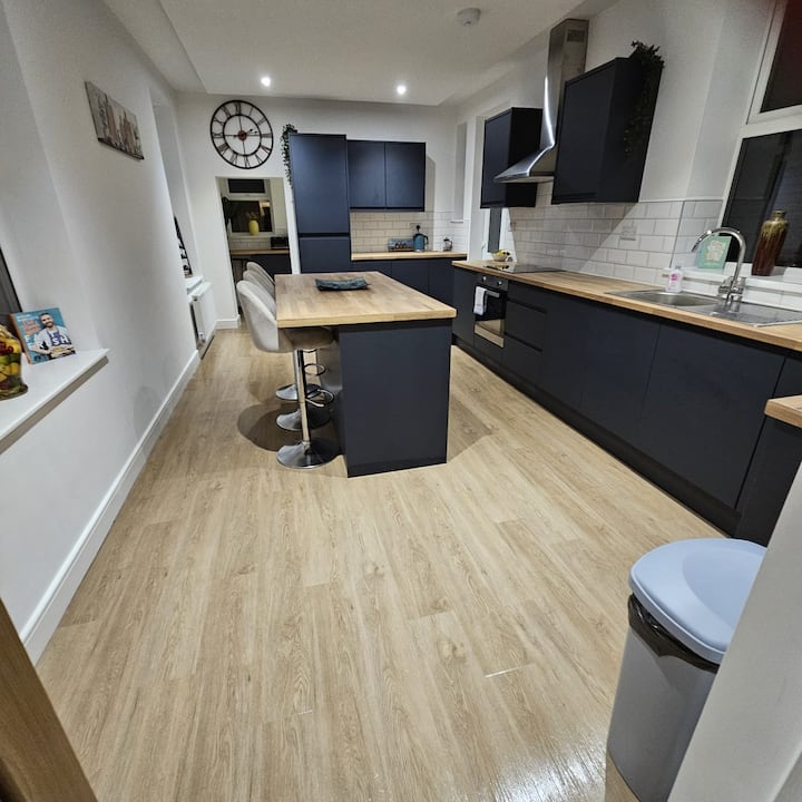 The Beach House, Porthcawl  5 Bed, Steps To Sand - Porthcawl