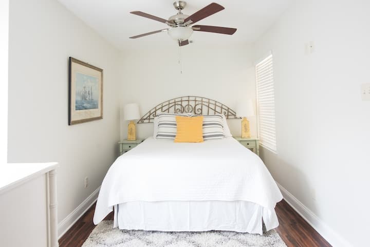 Cozy One-bedroom Full Kitchen Renovated 2026 - Savannah