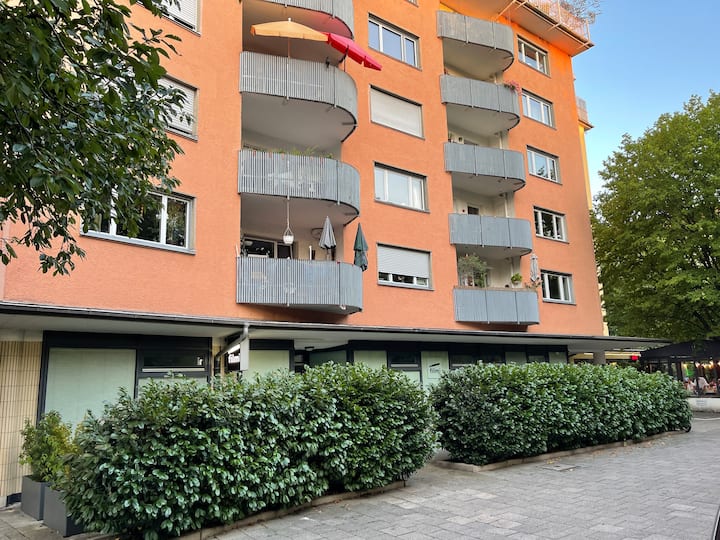 Geräumige Wohnung In Schwabing - Munich