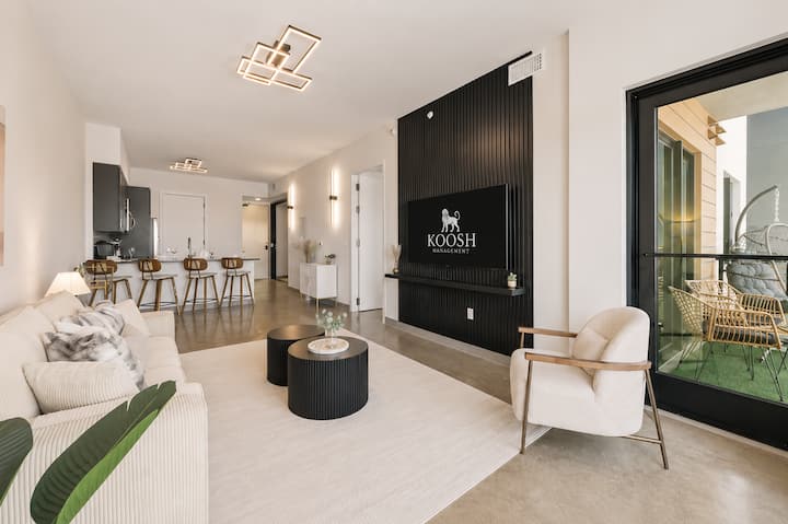 Ultra-modern 2br -No Fees-free Parking -Pool ~ Gym - Dania Beach, FL