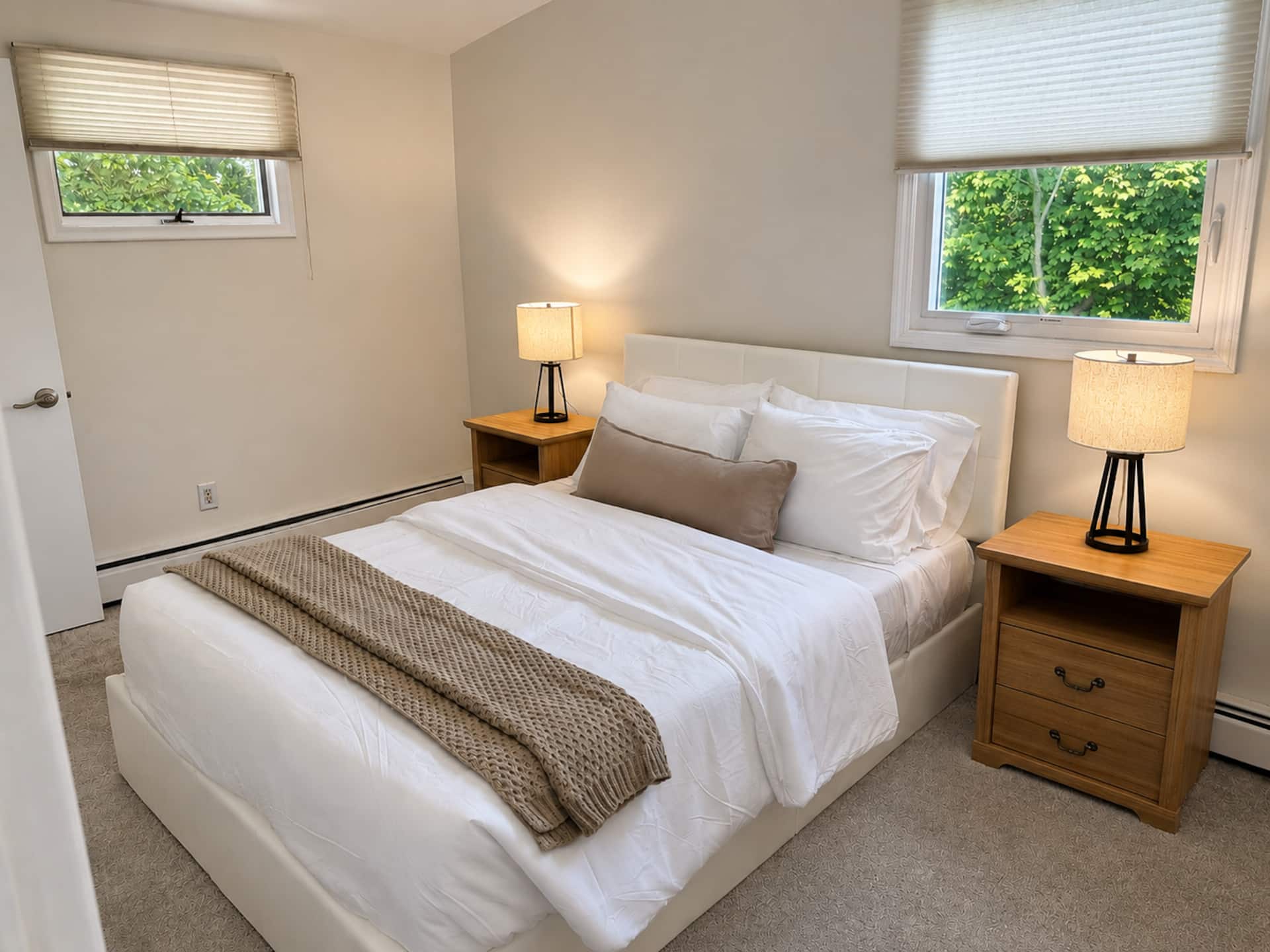 Modern 1BR - 5 Min to Valhalla Train Near NYC