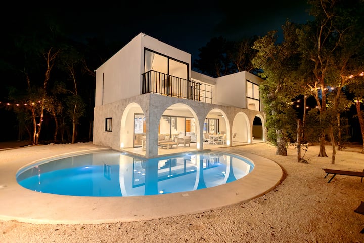 Moderna Villa Con Alberca | Akumal  5 Min Del Mar - Akumal