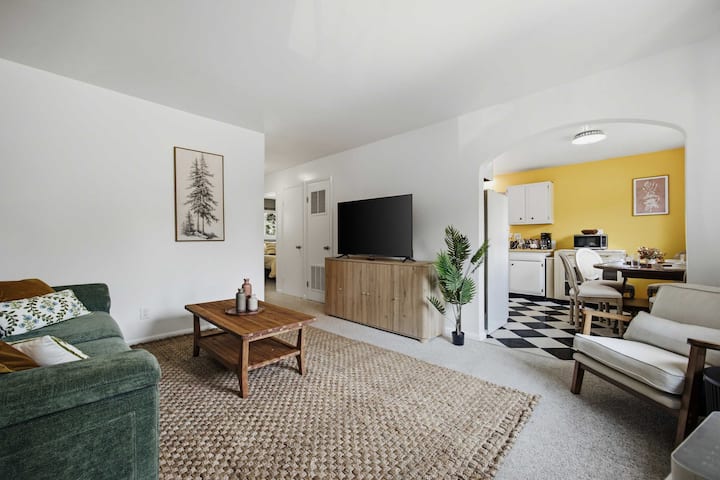 Pups & Parks Duplex | Walk To City Park - Fort Collins, CO