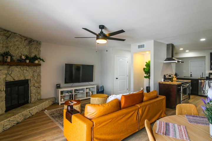 Walk To Beach! Prime Okaloosa Island Townhome - Fort Walton Beach, FL
