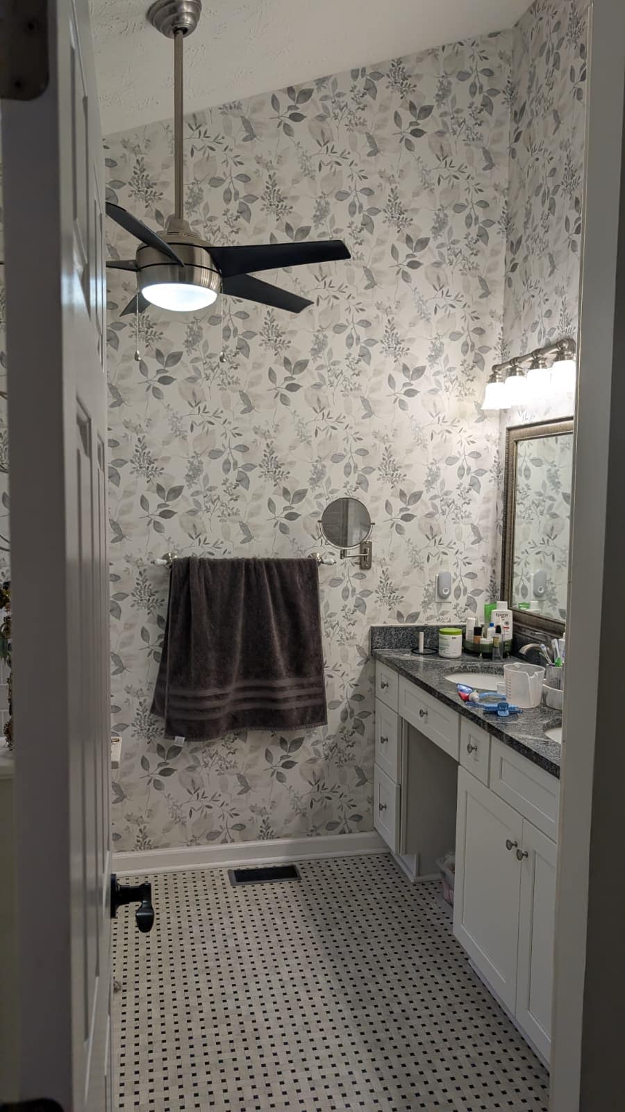 Spacious 3BR Vaulted Ceilings & Creek