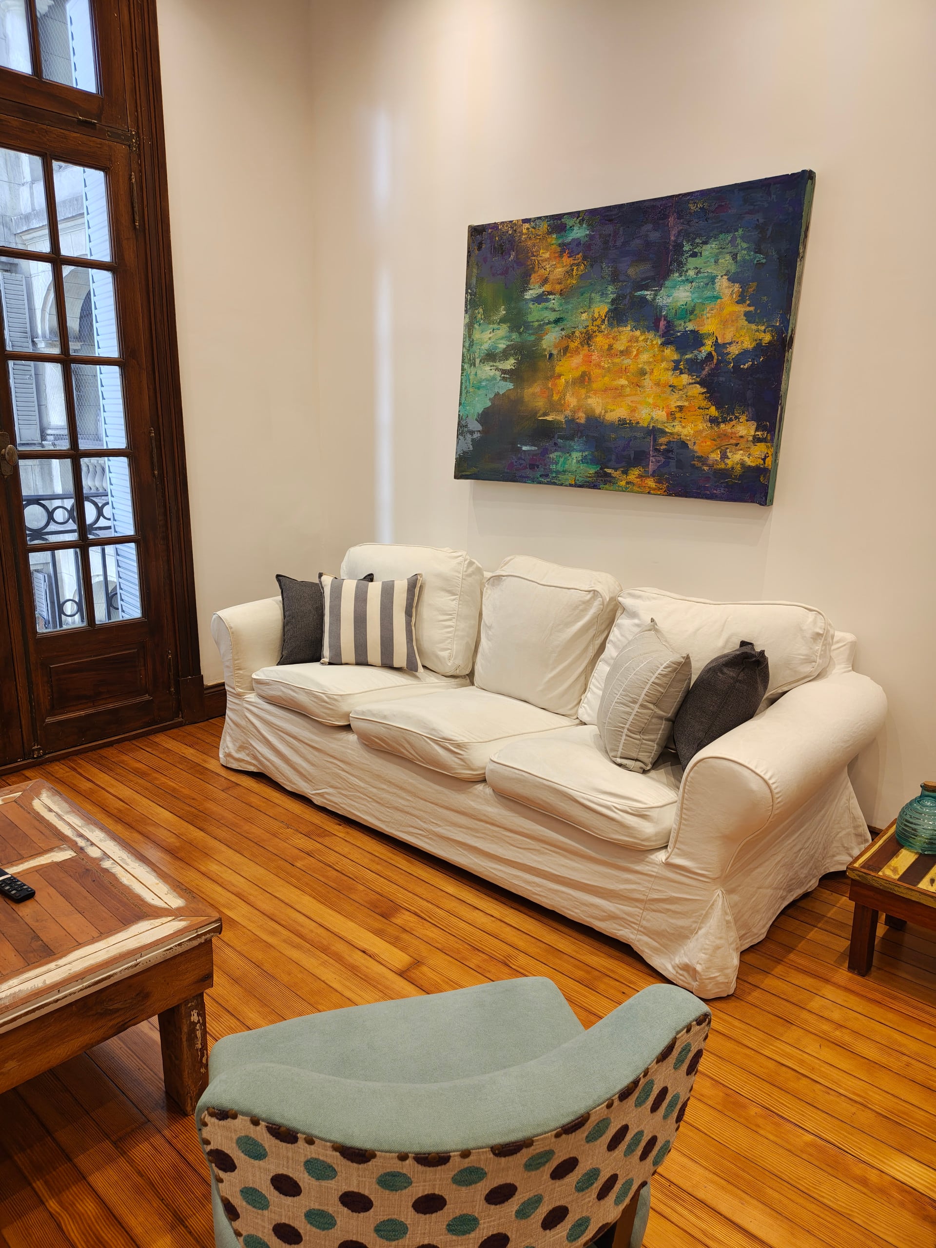 Furnished 2-bedroom apartment