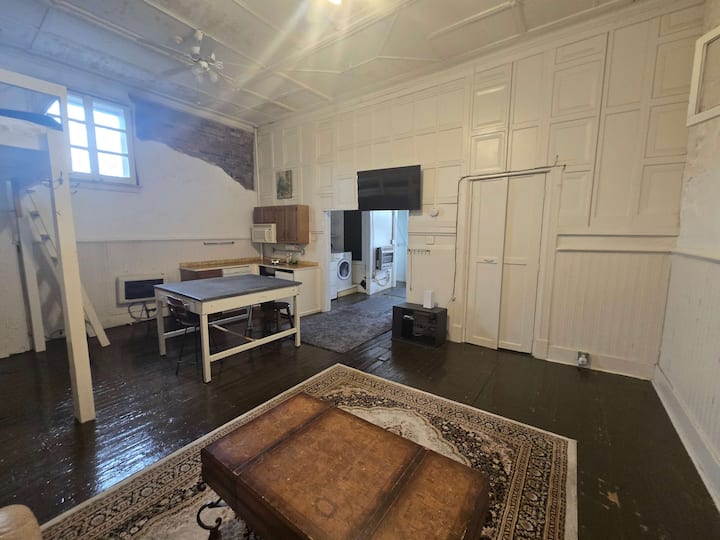 Bunkhouse - Budget Crash Pad - East Carson Street - Pittsburgh, PA