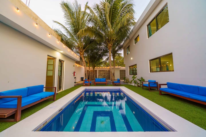 6 Bedrooms And Private Pool, Perfect For Groups - Cancún