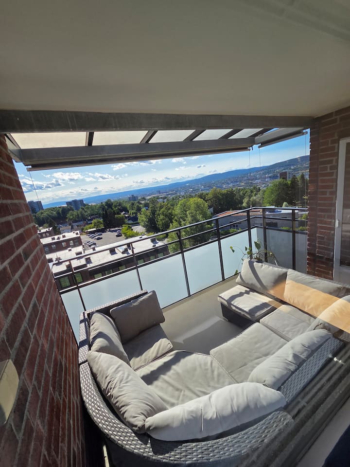 Beautiful 4-bedr. Apart. W/ Balcony + Amazing View - Oslo