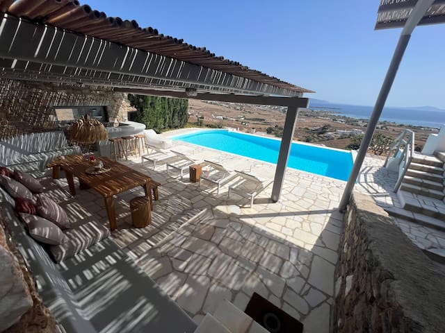 Paros Pandoras Box Lux Villa & Pool – Golden Beach