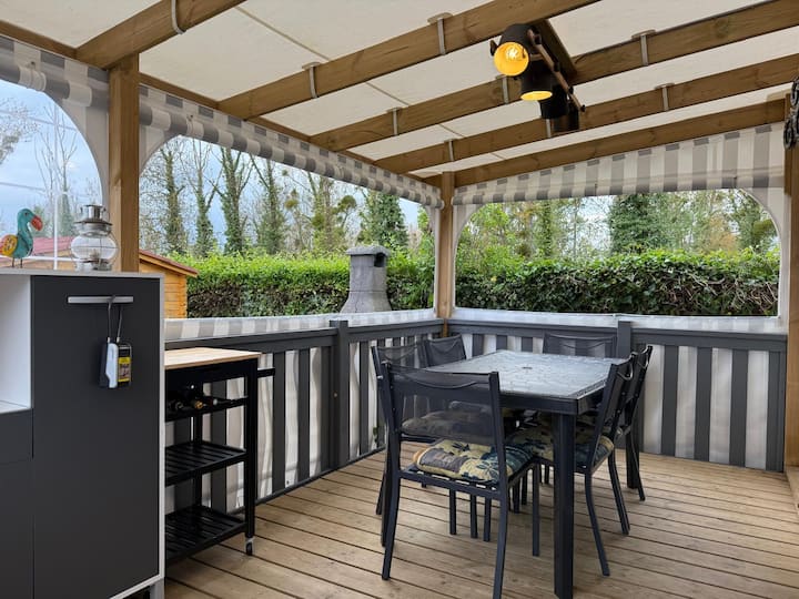 Mobilhome Climatisé
4 Personnes / 2 Chambres - Plancoët