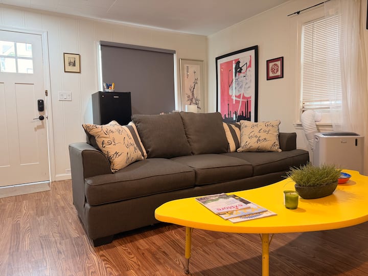 The entry room has a queen, sofa sleeper.