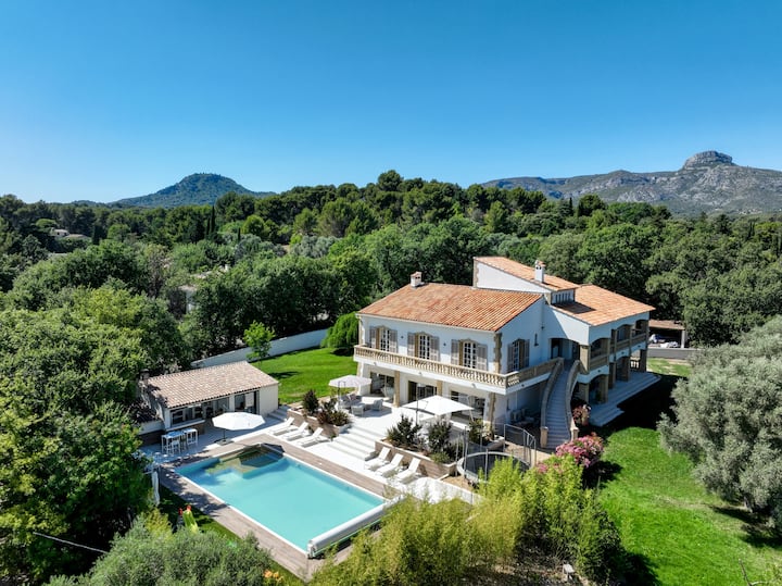 Villa Garlaban, 10p, Entre Mer Et Collines - Aubagne