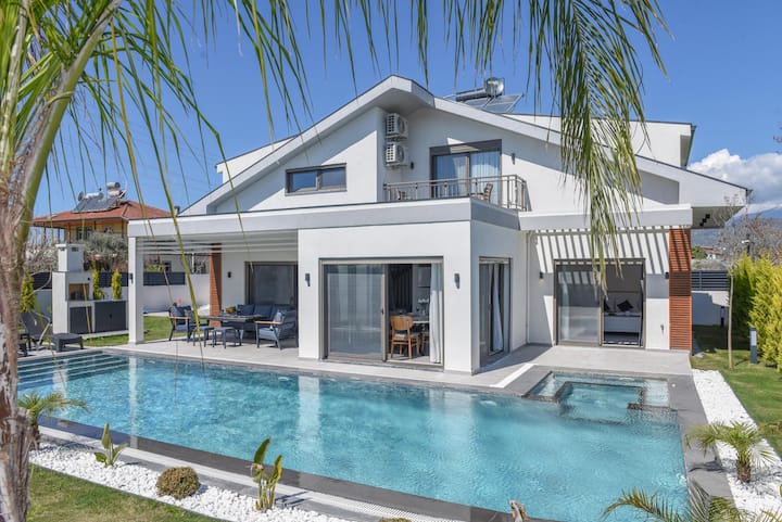 Villa Viona 'Kargı' Denize 800m. 3+1 Lüks Villa - Fethiye