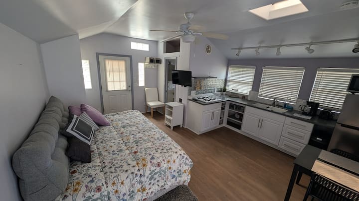Charming Studio Steps From Old Town Cottonwood - Cottonwood, AZ