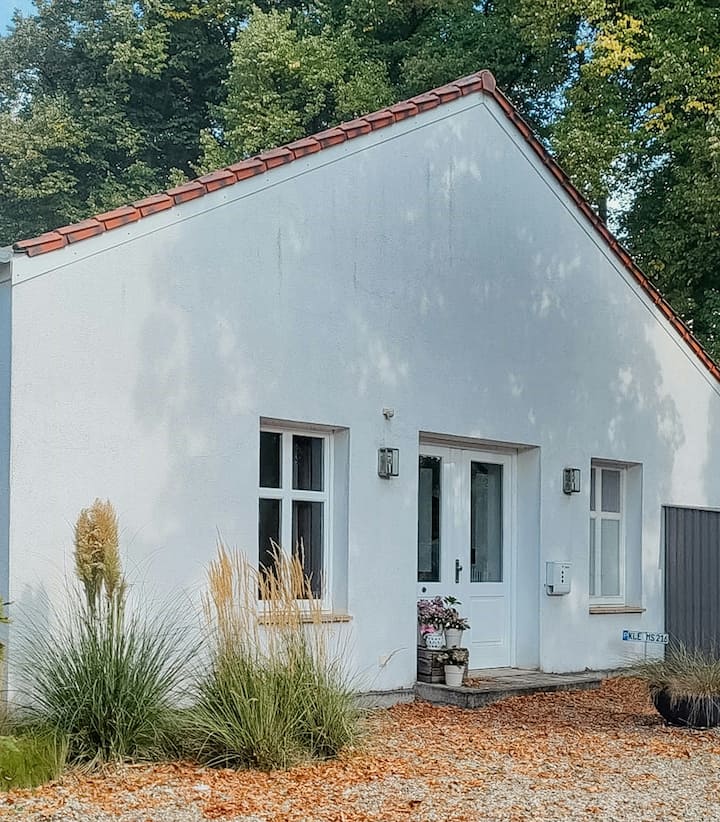 Bungalow On The Lime Tree Avenue, Lower Rhine - Rees