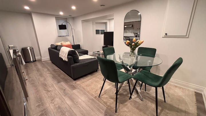 Prime Downtown 1br Oasis With Free Spot & 55" Tv - 多倫多
