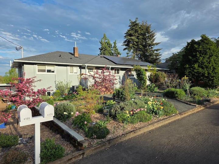 Garden View - Salem, OR
