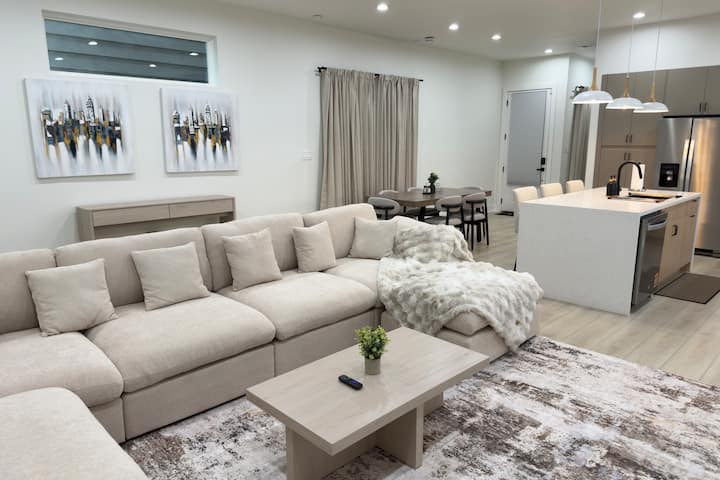 New Cozy Home Mins From Med Center| Downtown| Nrg - Houston, TX