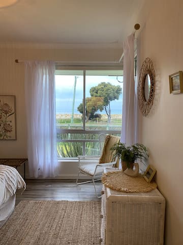 Beach front with Stunning views