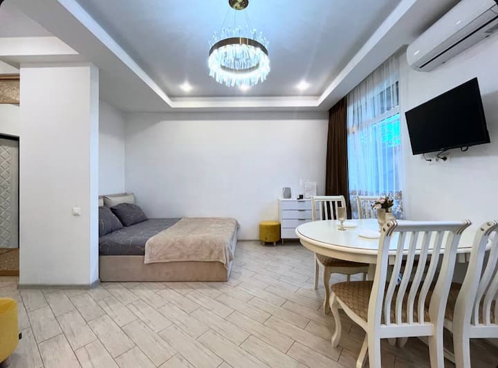 Spacious Flat With King-size Bed - Newport