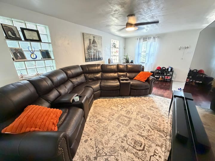 Cozy 2br Home Near Pittsburgh & Upmc - Monroeville, PA
