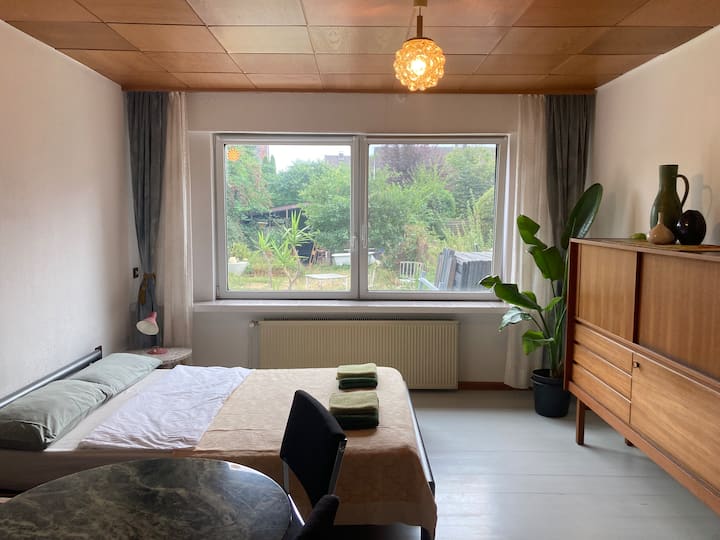 Cozy Midcentury Apartment - Sankt Augustin