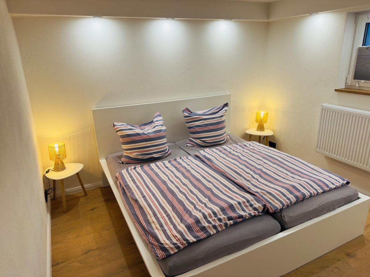 Modernes Gästezimmer mit eigenem Eingang & Bad - Cobbel