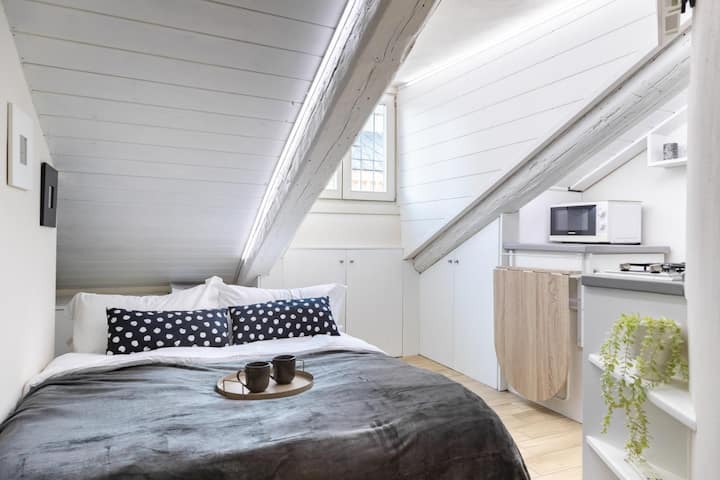 [Centro-mole Antonelliana] Studio White * * * * * - Turin