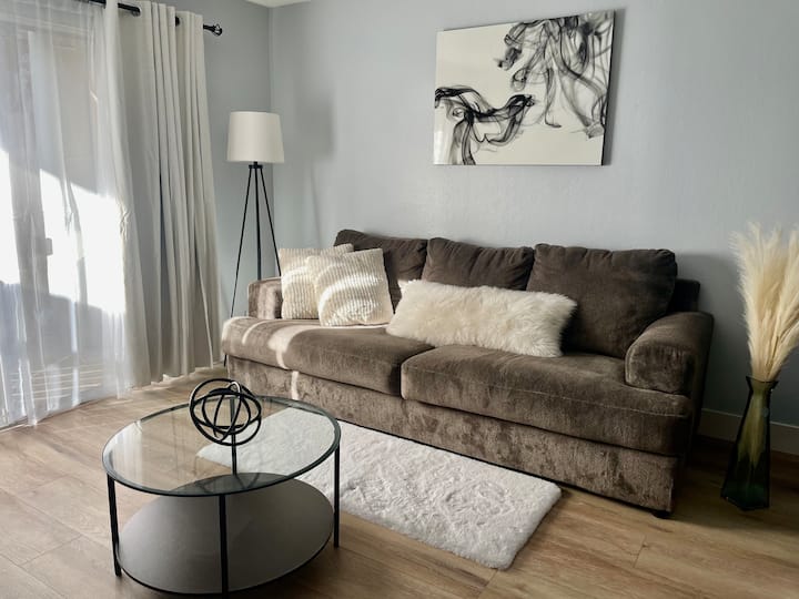 Walnut Creek - 1 Bedroom Apartment - Walnut Creek, CA