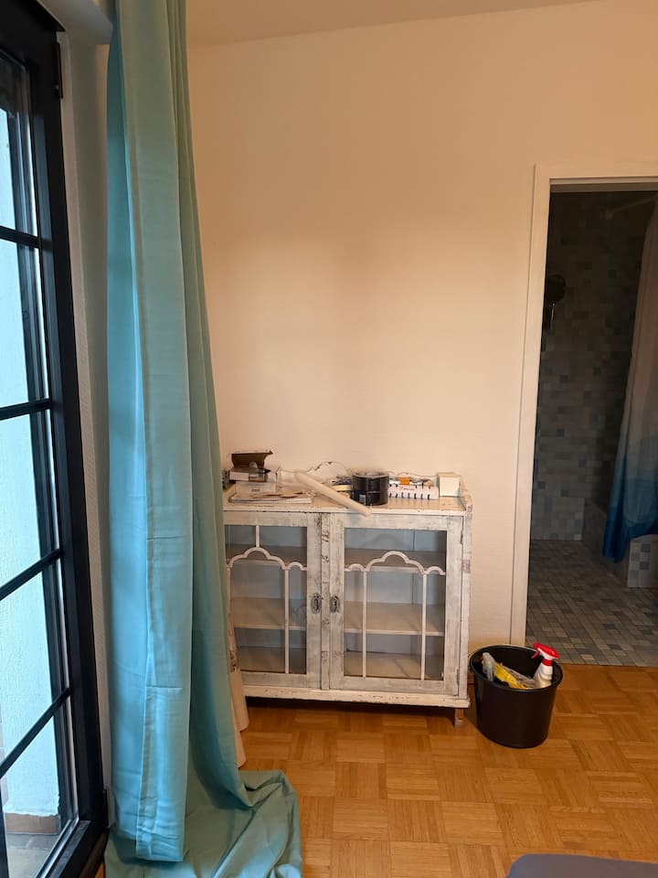 Meer-zimmer Im Haus M Stay Am Rhein In Köln Sürth - Köln