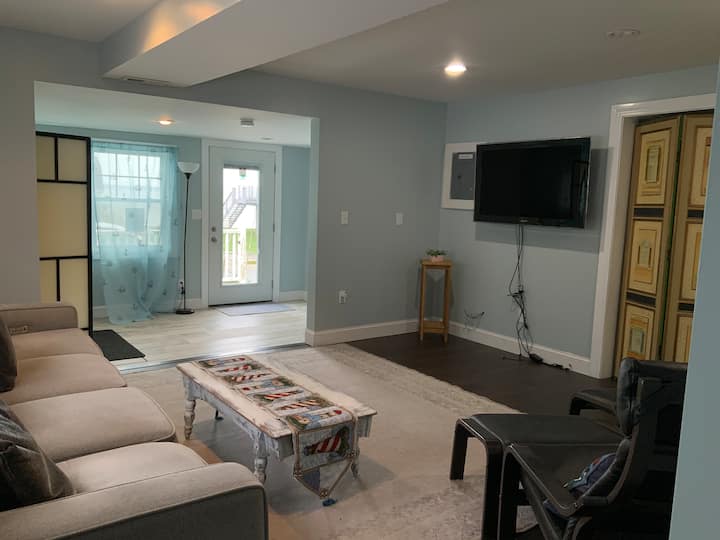 Bettys Beach Escape - New Bedford, MA